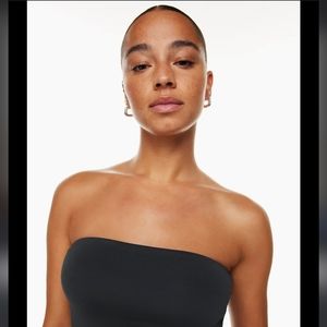 Aritzia Babaton Contour Top